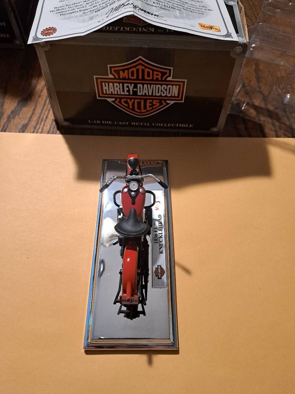 Vintage 2001 Harley-Davidson Maisto Avon 1936 LEL Knucklehead Diecast Motorcycle - Picture 6 of 6